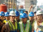gubernur-dki-jakarta-anies-baswedan-dan-wakil-gubernur-sandiaga-uno_20171024_162308.jpg