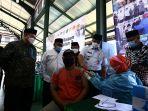 gubernur-dki-jakarta-anies-baswedan-mengunjungi-sentra-vaksinas.jpg