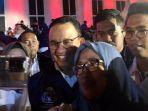 gubernur-dki-jakarta-anies-baswedan-menyanyikan-lagu-andai-dia-tahu.jpg