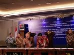 gubernur-dki-jakarta-djarot-saiful-hidayat-saat-penandatanganan-kesepakatan_20170906_110124.jpg