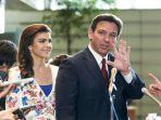 gubernur-florida-ron-desantis-casey.jpg