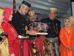 gubernur-jateng-ganjar-pranowo_20160809_122938.jpg