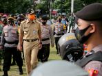 gubernur-jateng-tinjau-apel-gelar-pasukan-ops-lilin-candi-2020_20201221_145405.jpg