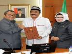 gubernur-jawa-barat-ahmad-heryawan-aher_20161014_154406.jpg