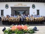 gubernur-jawa-barat-ahmad-heryawan-aher_20161114_172522.jpg