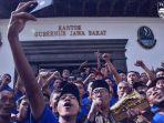 gubernur-jawa-barat-ridwan-kamil-bangga-atas-prestasi-yang-diraih-persib-u-16-dan-u-19.jpg