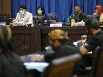 gubernur-jawa-tengah-ganjar-pranowo-limbah-sungai-bengawan-solo.jpg