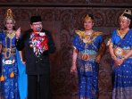 gubernur-jawa-timur-disambut-dayang-singosari_20160904_200247.jpg