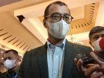 gubernur-lemhannas-andi-widjajanto-di-sela-sela-seminar-iv.jpg