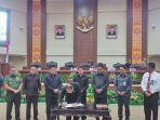 gubernur-olly-tanggapi-catatan-dprd-terkait-pertanggungjawaban-apbd-2018.jpg