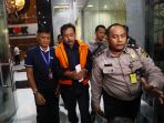 gubernur-riau-resmi-ditahan-kpk_20190712_131251.jpg