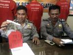 gudang-dolog-digerebek-polisi_20151111_135010.jpg