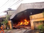 gudang-terbakar_20180219_140133.jpg