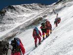 guide-pendaki-gunung-everest.jpg