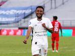 gunansar-mandowen-resmi-gabung-psm-makassar-dikontrak-15-musim.jpg