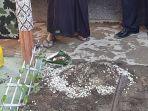 gundukan-tanah-makam-anak-fanni-aminadia-keraton-agung-sejagat.jpg