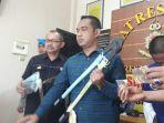 gunting-besi-pencuri-ponsel-di-plaza-singosaren-solo.jpg
