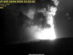 gunung-anak-krakatau-erupsi-jumat-1042020-malam-sabtu-1142020.jpg