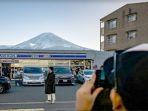 gunung-fuji-tampak-dari-konbini-lawson.jpg