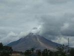 gunung-sinabung-masih-beraktivitas-tinggi-sabtu-7112020.jpg