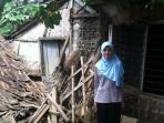 guru-cantik-dan-rumah-reot_20150305_231754.jpg