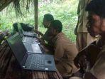 guru-dan-operator-sd-di-flores-timur-kesulitan-cari-sinyal-harus-masuk-kebun-atau-hutan.jpg