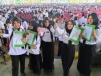 guru-dan-tenaga-teknis-kabupaten-bandung-terima-sk-pppk_20230717_231032.jpg