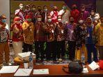 guru-olahraga-bermusyawarah-membentuk-wadah-ikatan-guru-olahraga-nasional.jpg