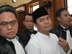 gus-nur-divonis-1-tahun-6-bulan_20191024_125355.jpg