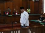 gus-nur-divonis-1-tahun-6-bulan_20191024_125647.jpg