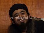 gus-samsudin-nyengir.jpg