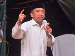 h-qomar-memukau-warga-rt-oo7-rw03-pondok-ranggon-jakarta-timur_20180218_155428.jpg