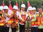 h-sahbirin-noor-dampingi-joko-widodo-resmikan-tpa-regional-banjarbakula.jpg