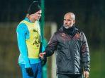 haaland-pep-latihan.jpg