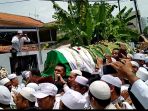 habib-abdurrahman-kwitang-dikebumikan_20180116_125212.jpg