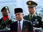 habibie-dan-hasanuddin.jpg