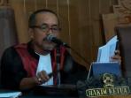 hakim-sarpin-rizaldi-tunda-sidang-praperadilan-budi-gunawan_20150203_074935.jpg
