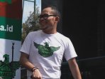 hanif-dhakiri-bawakan-lagu-iwan-fals-di-harlah-garda-bangsa_20160328_095537.jpg