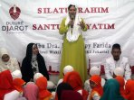happy-farida-djarot-bersilaturahmi-dengan-anak-yatim_20161012_221911.jpg