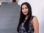 happy-salma-konpers-pementasan-bunga-penutup-abad_20160531_154033.jpg
