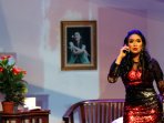 happy-salma-perankan-penyanyi-dangdut-pantura_20150927_023239.jpg