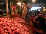 harga-bawang-merah-anjlok_20200903_203323.jpg