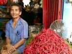 harga-cabai-merah-anjlok-jadi-rp-20000-per-kg_20160117_104545.jpg