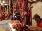 harga-daging-sapi-masih-stabil_20180720_204126.jpg