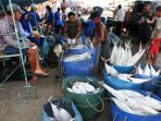 harga-ikan-laut-naik_20180728_231655.jpg