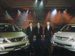 hari-ini-menjadi-hari-penting-untuk-daihatsu-xenia-toyota-avanza-tepat-15-tahun-peluncuran.jpg
