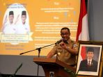 hari-pertama-gubernur-dan-wagub-dki-jakarta-bertugas_20171017_212748.jpg