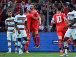haris-seferovic-cr-merayakan-setelah-mencetak-gol-pertama-timnya.jpg