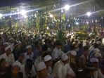 harlah-ke-62-ponpes-sumber-bunga-dibarengi-peringatan-maulid-dihiasi-ribuan-buah-buahan_20171204_015154.jpg