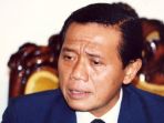 harmoko-sewaktu-menjabat-menteri-penerangan_20180114_153156.jpg